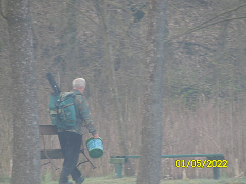 die ersten Angler treffen ein